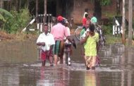 மாத்தறையில் தொடர்மழையால் வீதிகள் நீரில் மூழ்கின!