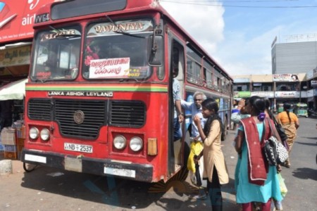 விபத்தில் மரணித்த சிறுவனின் கிராமத்திற்கு பேரூந்து சேவை ஆரம்பம்