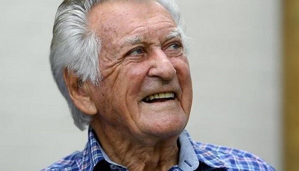 அவுஸ்திரேலியாவின் முன்னாள் பிரதமர் Bob Hawke இன்று காலமானார்.