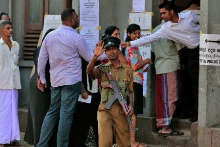 வாக்களிப்பது எப்படி? வாக்களிப்பதற்கு முன் அனைவரும் ஒரு முறை படியுங்கள்?