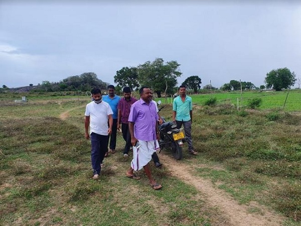 ஆலய காணியை மீட்க களமிறங்கிய கருணா!