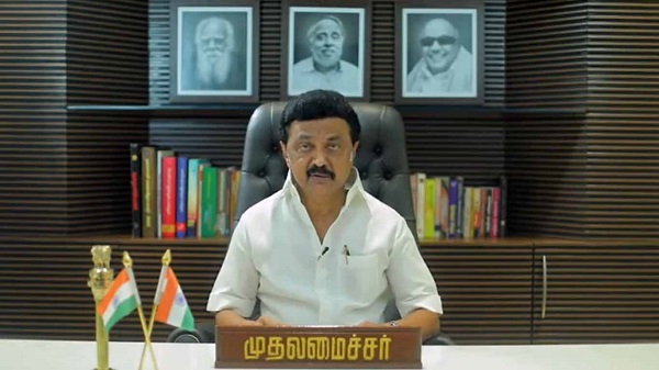 ஊரடங்கை கடுமையாக்குவது பற்றி காவல்துறை அதிகாரிகளுடன் முதலமைச்சர் ஆலோசனை