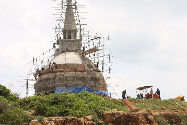 வடக்கு கிழக்கினை இணைக்கும் முக்கிய பகுதியில் இரகசியமாக கட்டப்படும் விகாரை