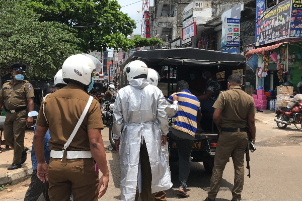 வெளிநாட்டில் மனைவி - புதிய வீடு நிர்மாணித்த கணவருக்கு நேர்ந்த துயரம்