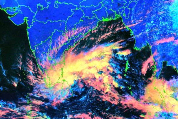 தமிழ் நாட்டை நோக்கி நகரும் தாழமுக்கம்; இலங்கை வானிலையில் ஏற்படும் மாற்றம்!